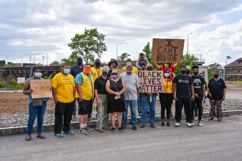 Show of solidarity in Niagara Falls, USA